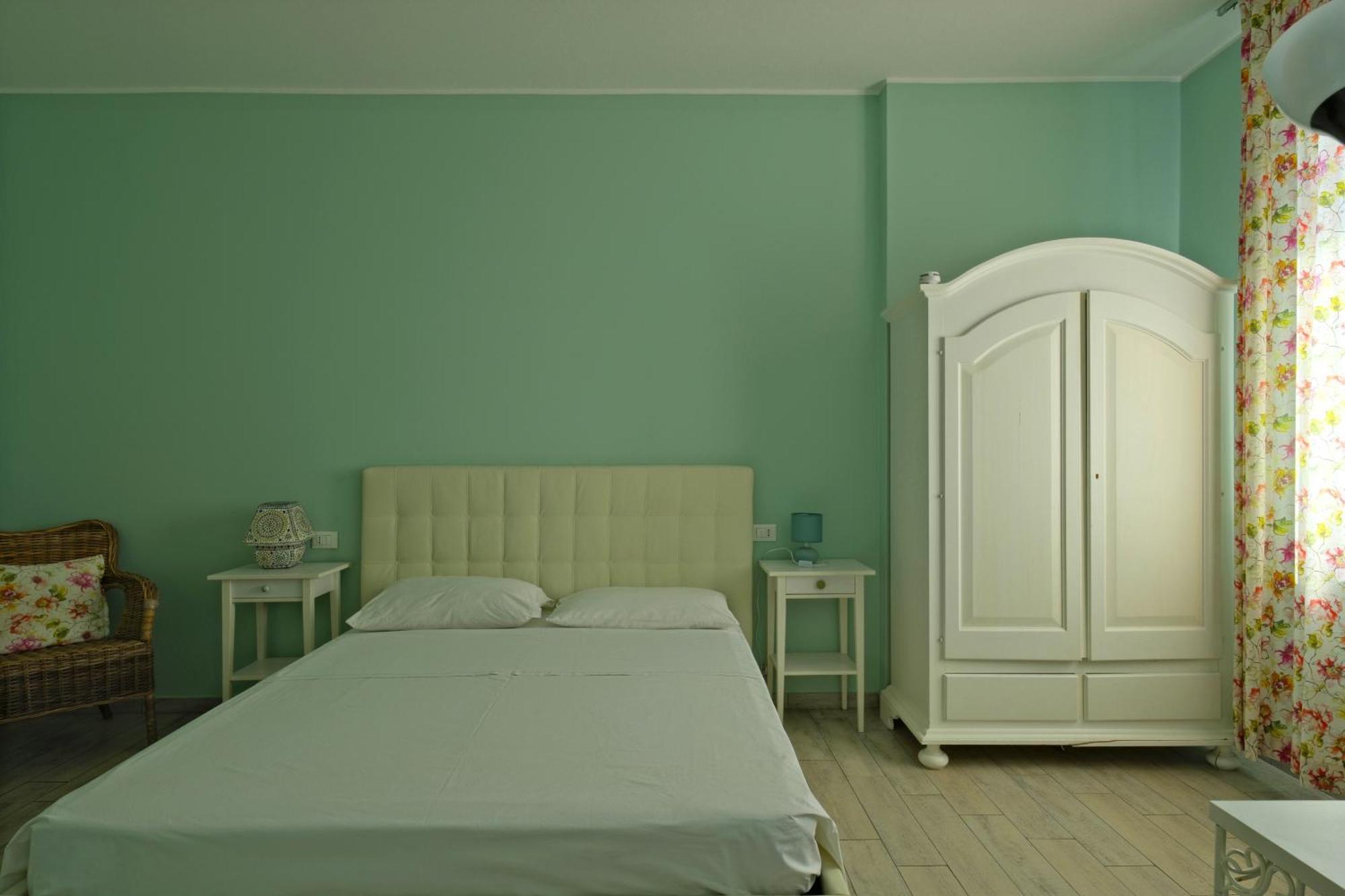 Alla Scaletta - Stanze Con Bagno Privato E Wifi A Pochi Passi Dal Duomo 미란돌라 외부 사진